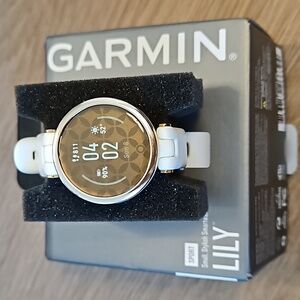 Garmin Lily Small GPS Smart Watch